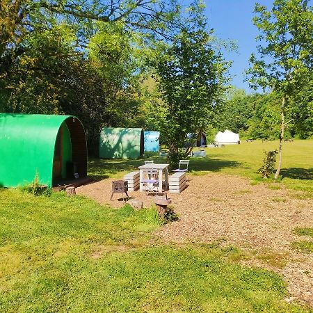 Battle Pods And Bells Glamping Hotel Bagian luar foto